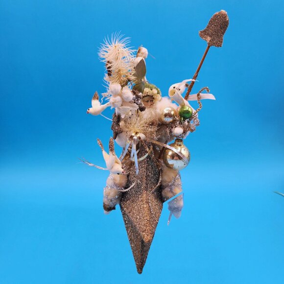 Santa Riding Star Decoration Assemblage Art Artisan Designed Felt Silver Gold - Picture 7 of 11